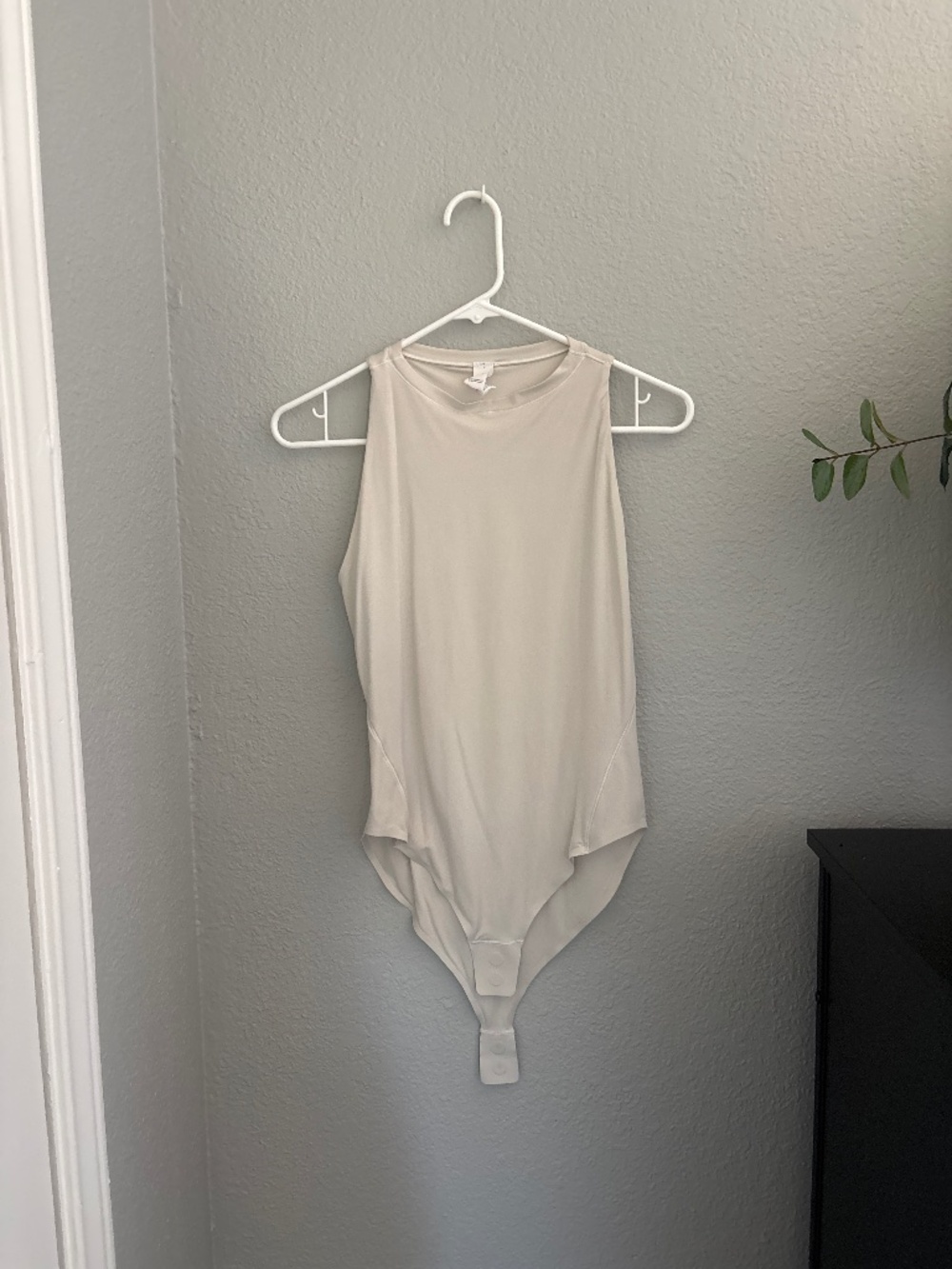Lululemon Bodysuit Cream (Medium)